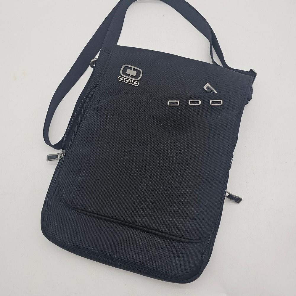 Ogio Crossbody Bag Black Nylon Medium Size Lots Of Compartments Good Condition